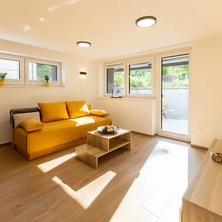 Apartmaji Klavdija Daire *