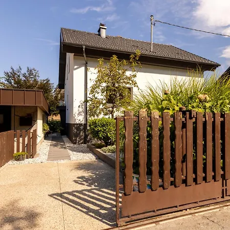 Apartmaji Klavdija 卢布尔雅那